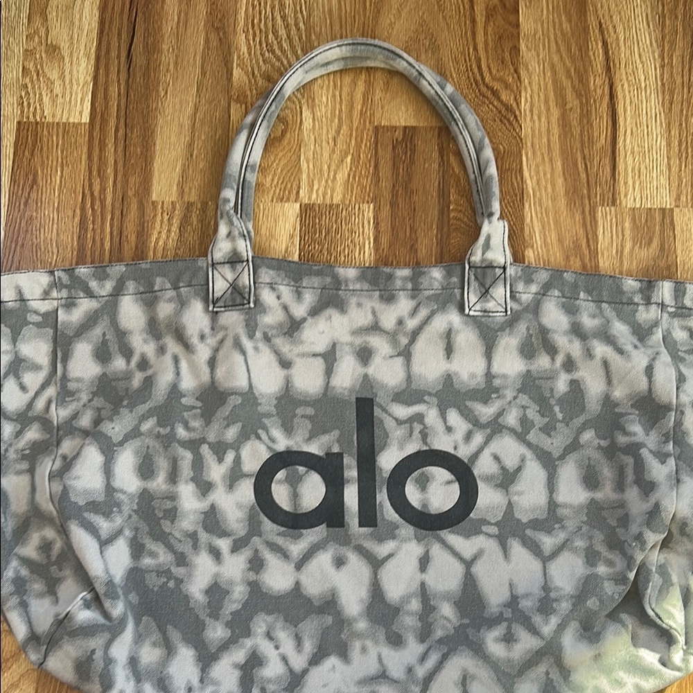 ALO Yoga Gray Tote Bag
